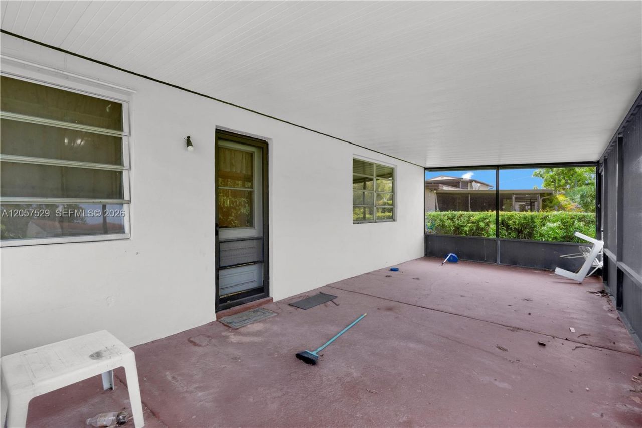 2322 SW 128th Ave, Miami, FL 33175 Photo