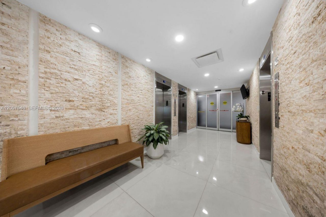 3200 NE 36th St, Unit 1216, Fort Lauderdale, FL 33308 Photo
