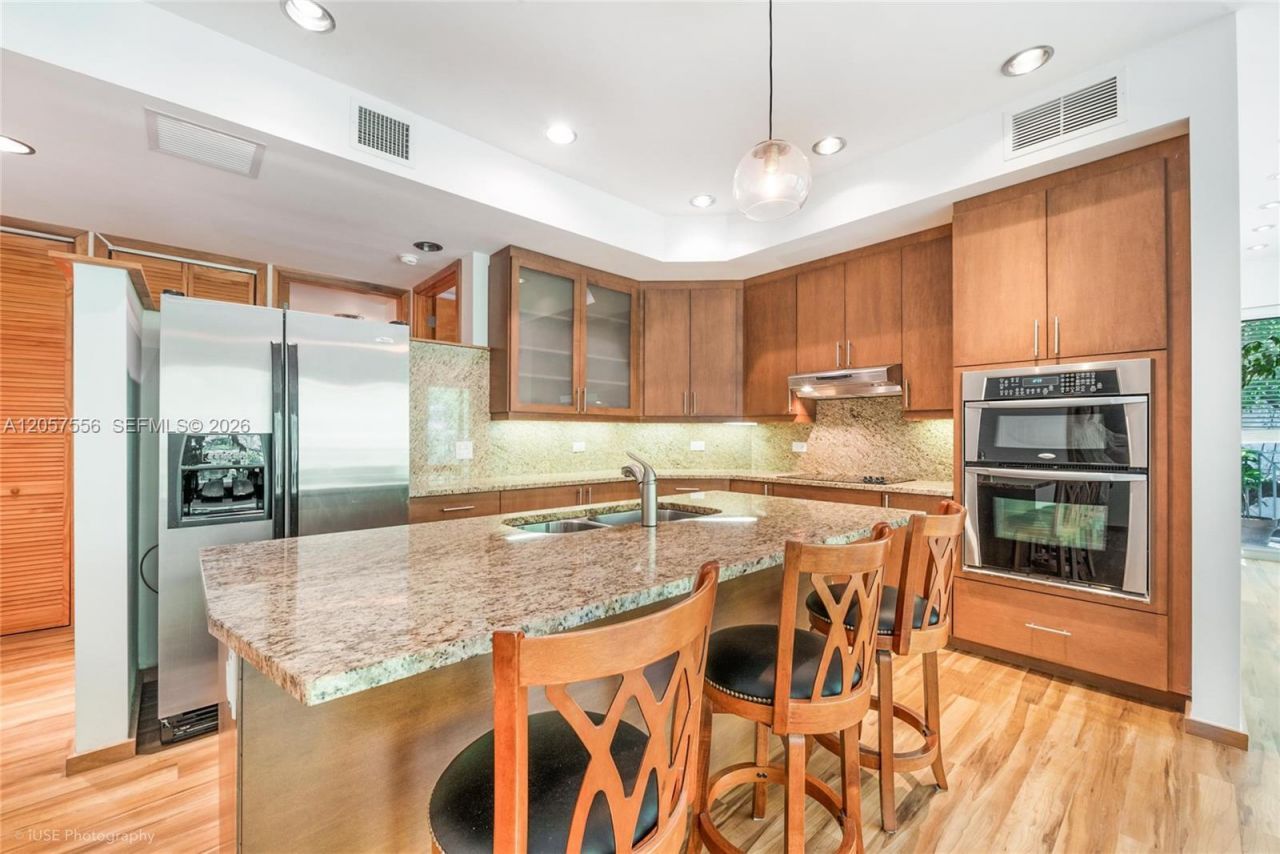 3333 Rice St , Unit 203, Miami, FL 33133 Photo