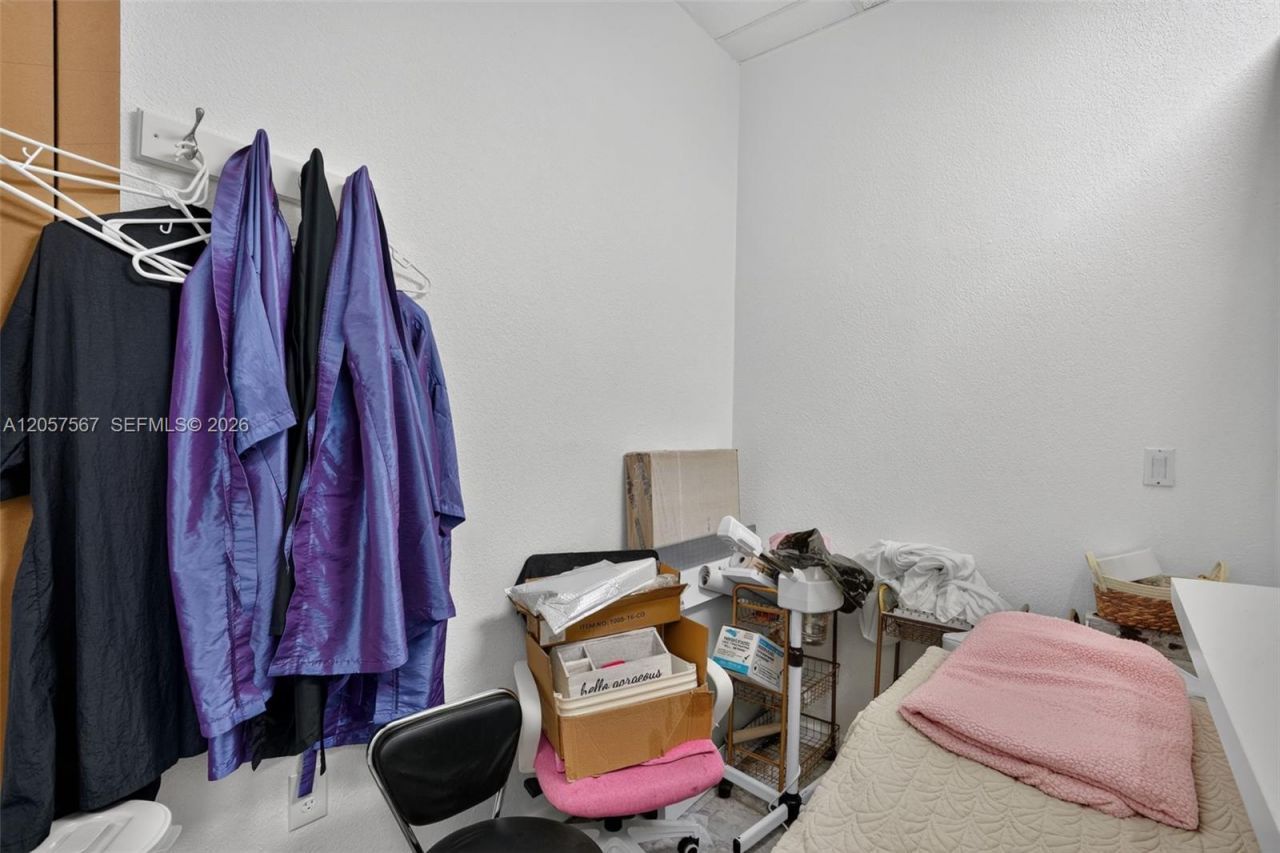 Full Service Salon For Sale In Miami , Miami, FL 33173 Photo
