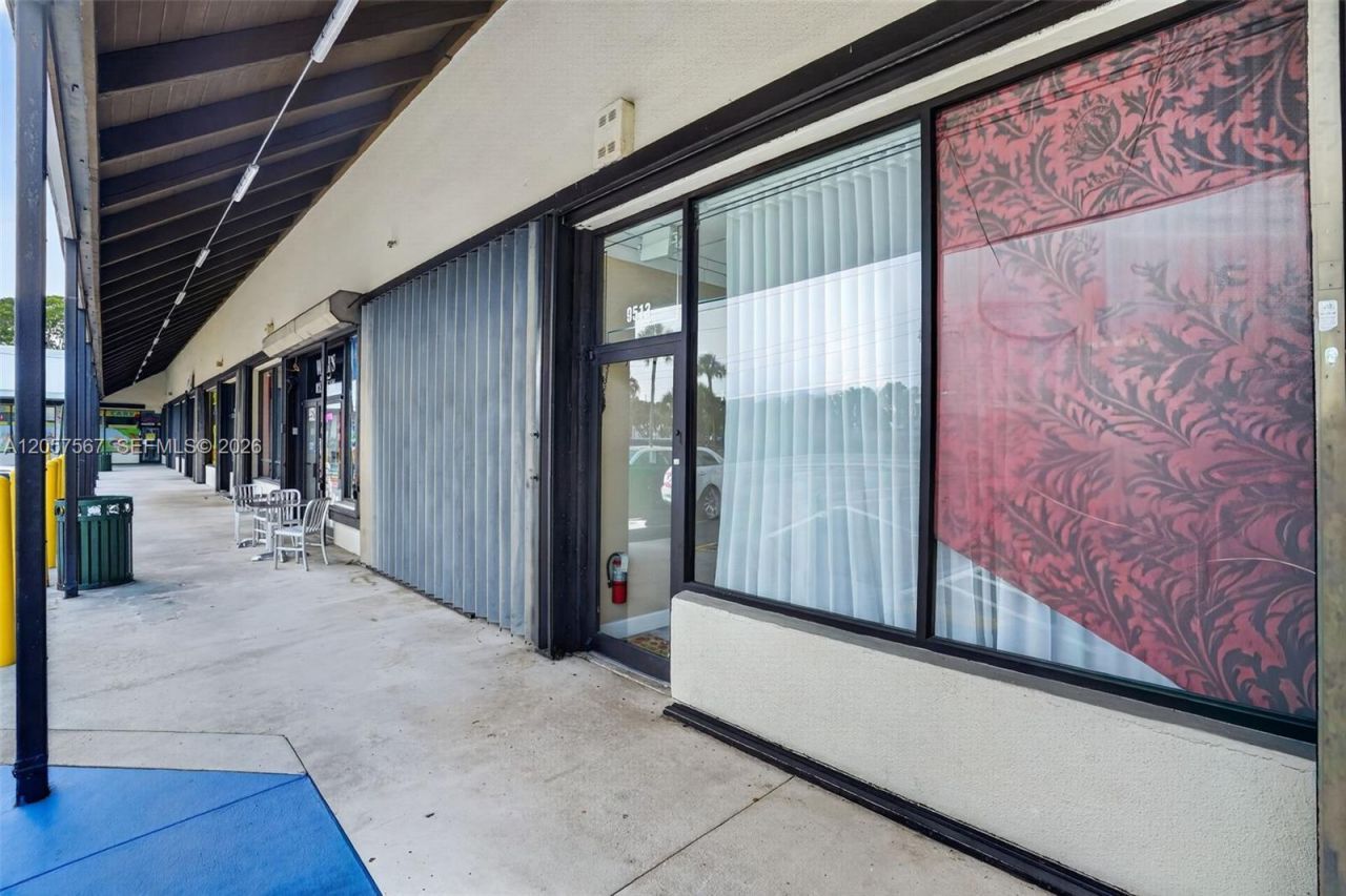 Full Service Salon For Sale In Miami , Miami, FL 33173 Photo