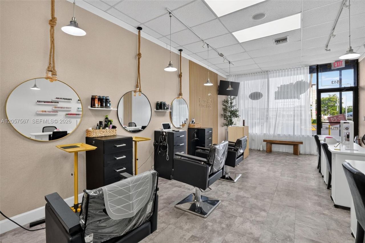 Full Service Salon For Sale In Miami , Miami, FL 33173 Photo