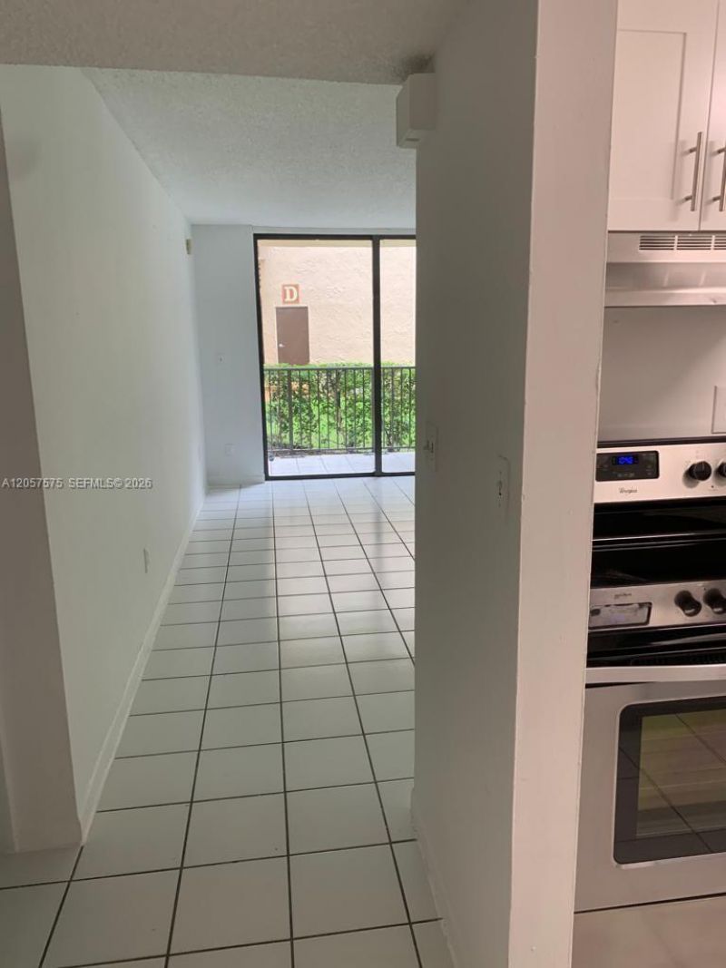14221 N Kendall Dr , Unit 110C, Miami, FL 33186 Photo