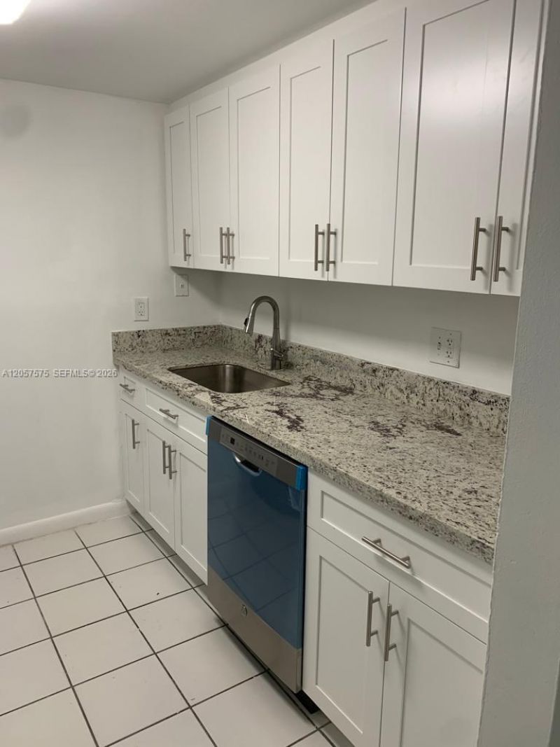 14221 N Kendall Dr , Unit 110C, Miami, FL 33186 Photo