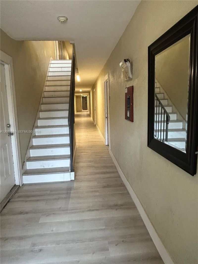 953 SW 10th St, Unit 1, Miami, FL 33130 Photo