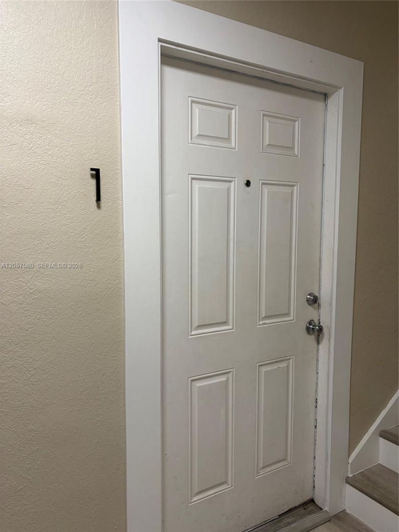 953 SW 10th St, Unit 1, Miami, FL 33130 Photo