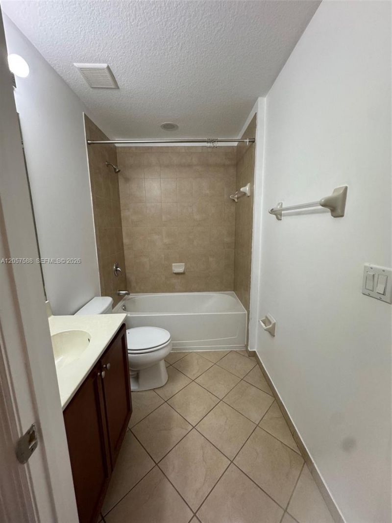 11601 NW 89 St, Unit 106, Doral, FL 33178 Photo