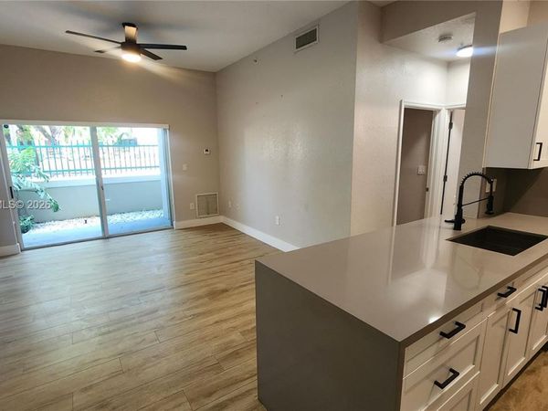 6001 SW 70th St , Unit 155, South Miami, FL 33143