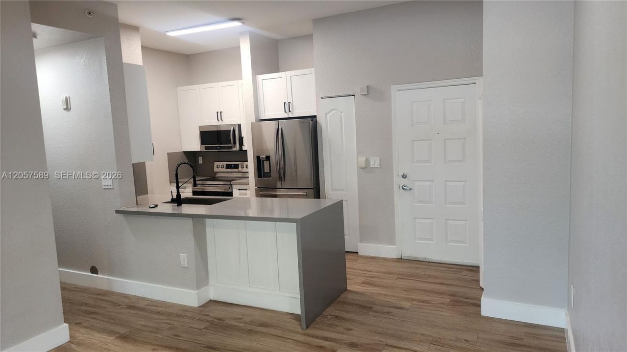 6001 SW 70th St, Unit 155, South Miami, FL 33143 Photo