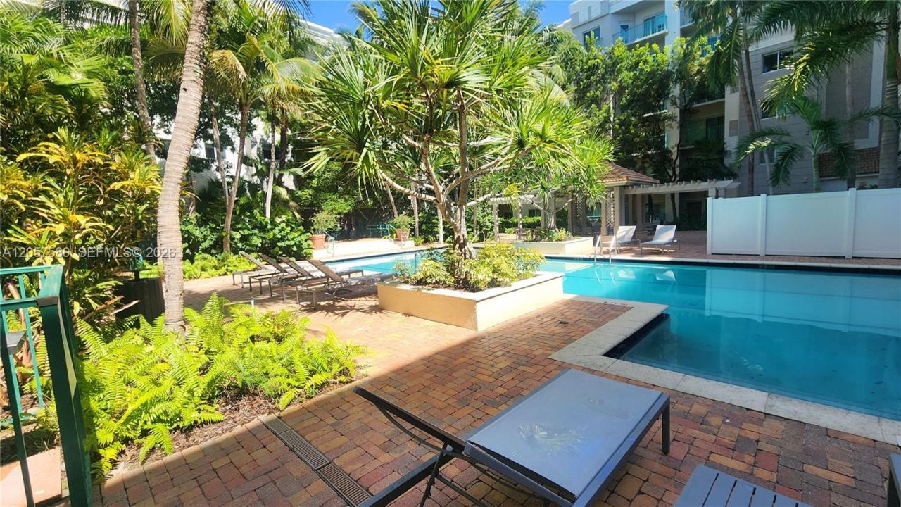 6001 SW 70th St, Unit 155, South Miami, FL 33143 Photo