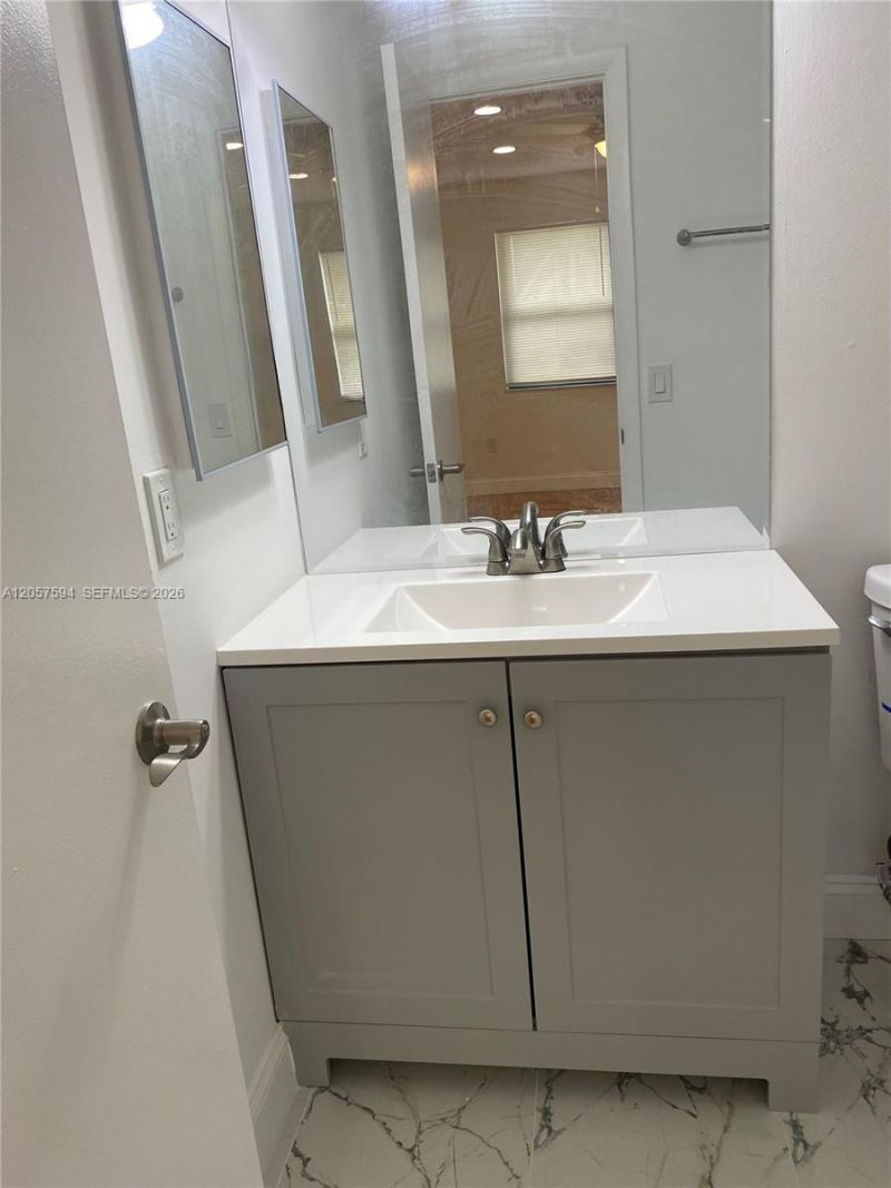 10537 NW 8th St , Pembroke Pines, FL 33026 Photo