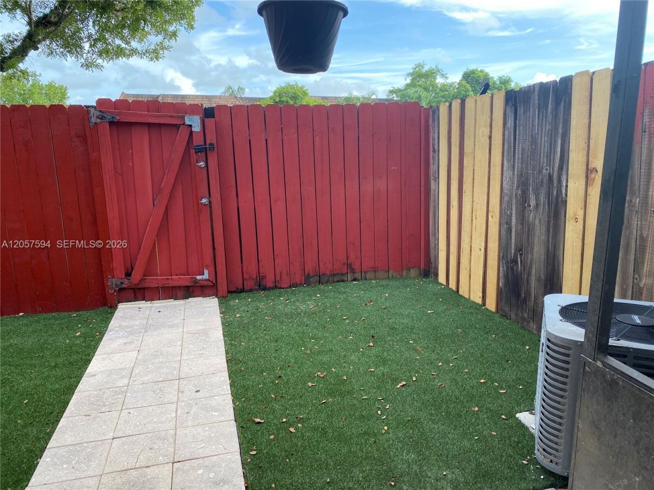 10537 NW 8th St , Pembroke Pines, FL 33026 Photo