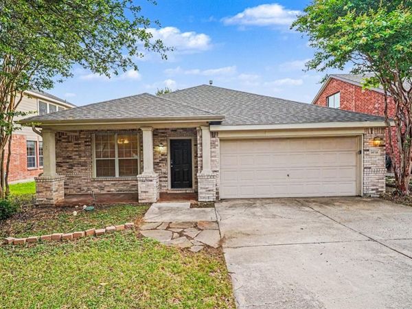 10728 Lipan Trail , Fort Worth, TX 76108