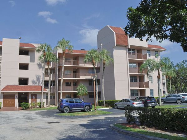 1900 Sabal Palm Drive, Unit 106, Davie, FL 33324