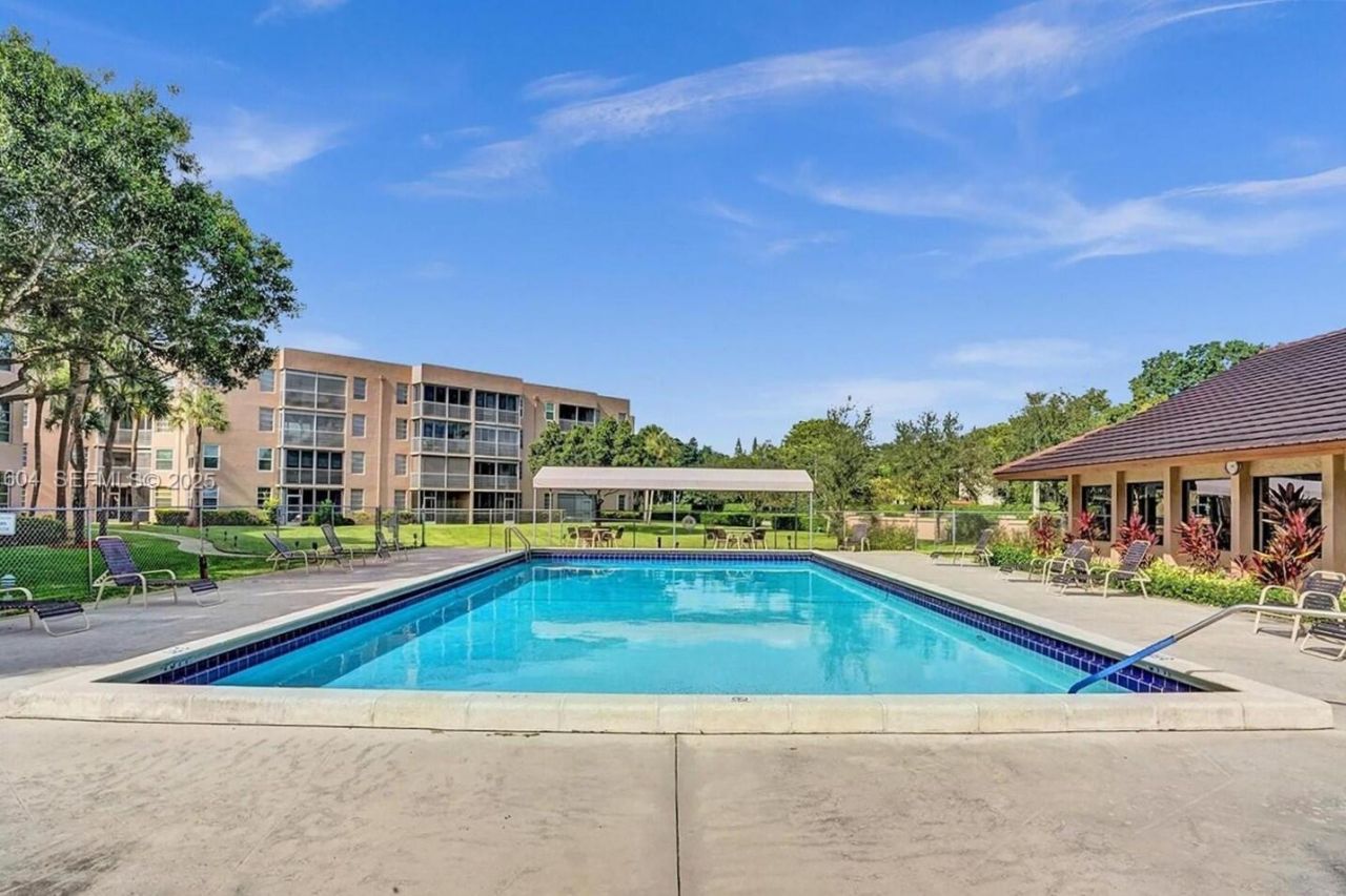 1900 Sabal Palm Drive, Unit 106, Davie, FL 33324 Photo