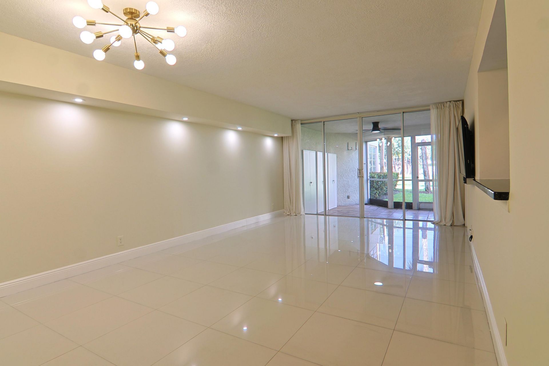 1900 Sabal Palm Drive, Unit 106, Davie, FL 33324 Photo