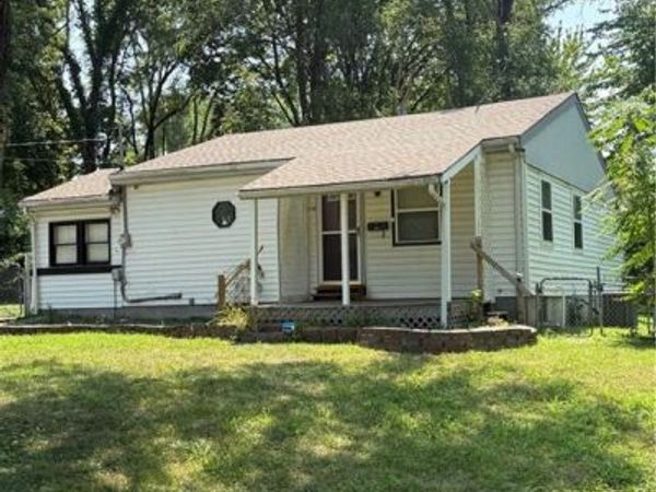 937 Dorothy Drive, Excelsior Springs, MO 64024