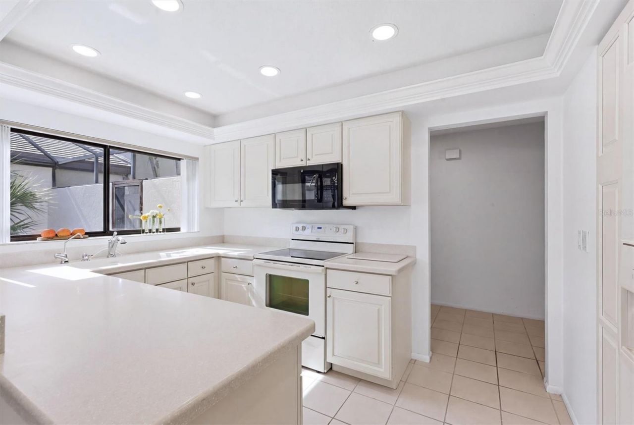 3615 Glen Oaks Manor Drive , Sarasota, FL 34232 Photo