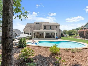 2024 Democracy Drive, Buford, GA 30519