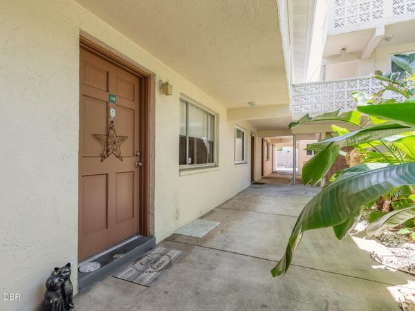102 S Peninsula Drive, Unit 105, Daytona Beach, FL 32118