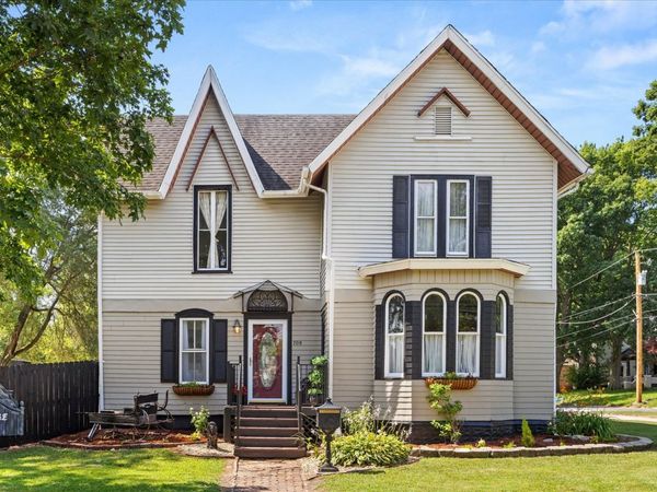 709 W Bridge Street , Streator, IL 61364