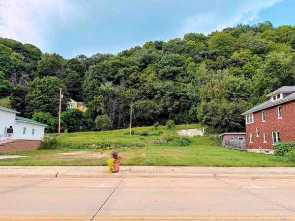 122 North Street, Marquette, IA 52158