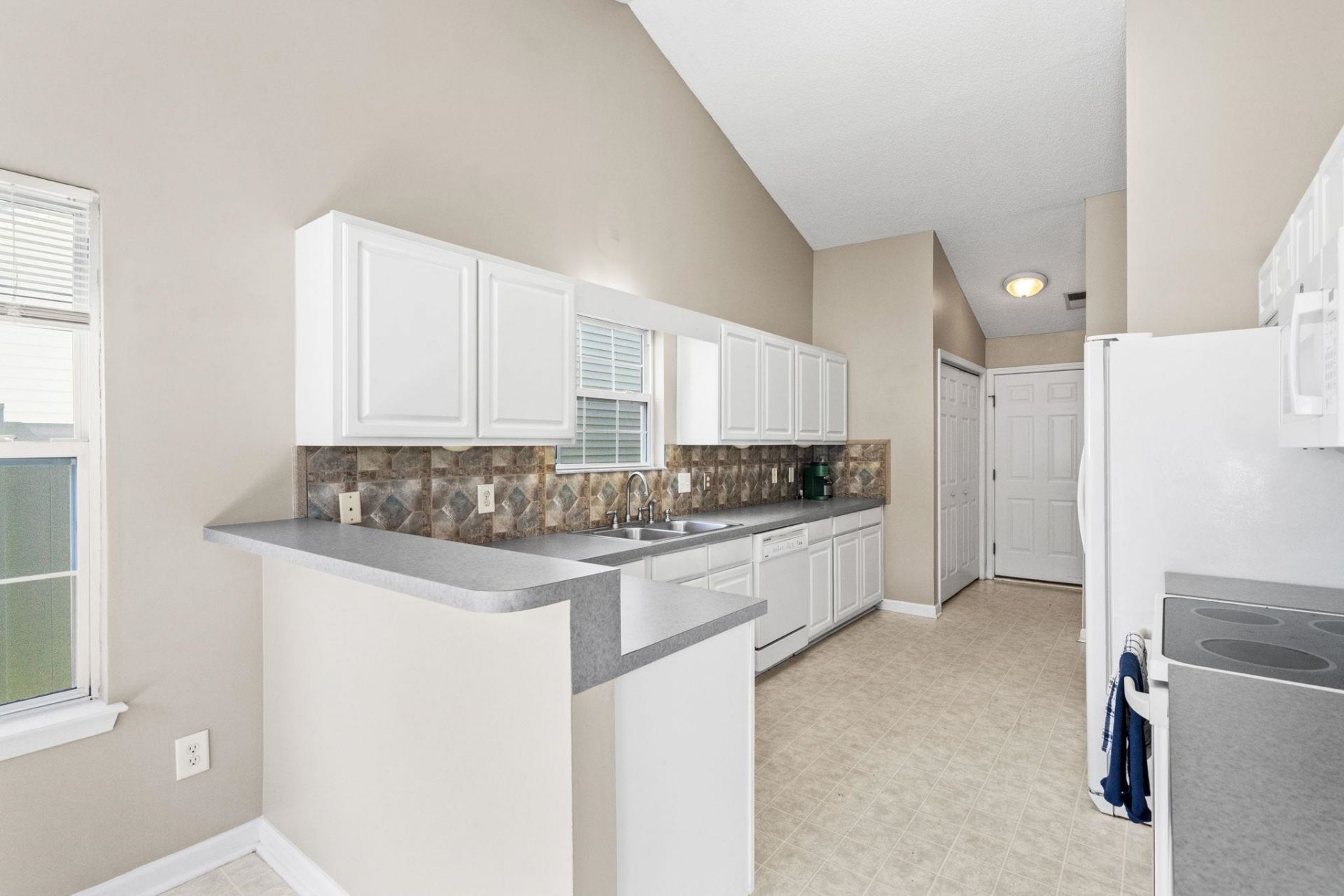4681 Southgate Pkwy.  Photo 10