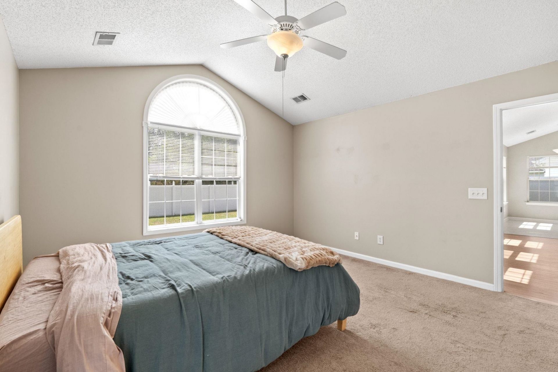 4681 Southgate Pkwy.  Photo 15