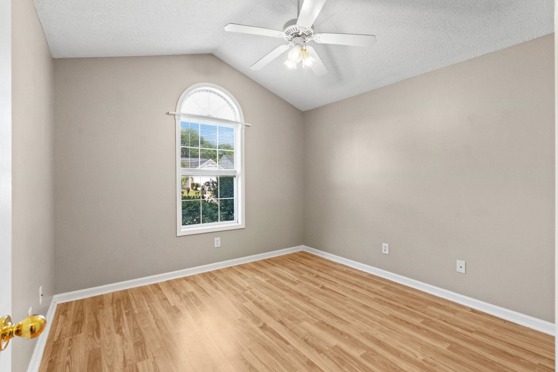 4681 Southgate Pkwy.  Photo 19