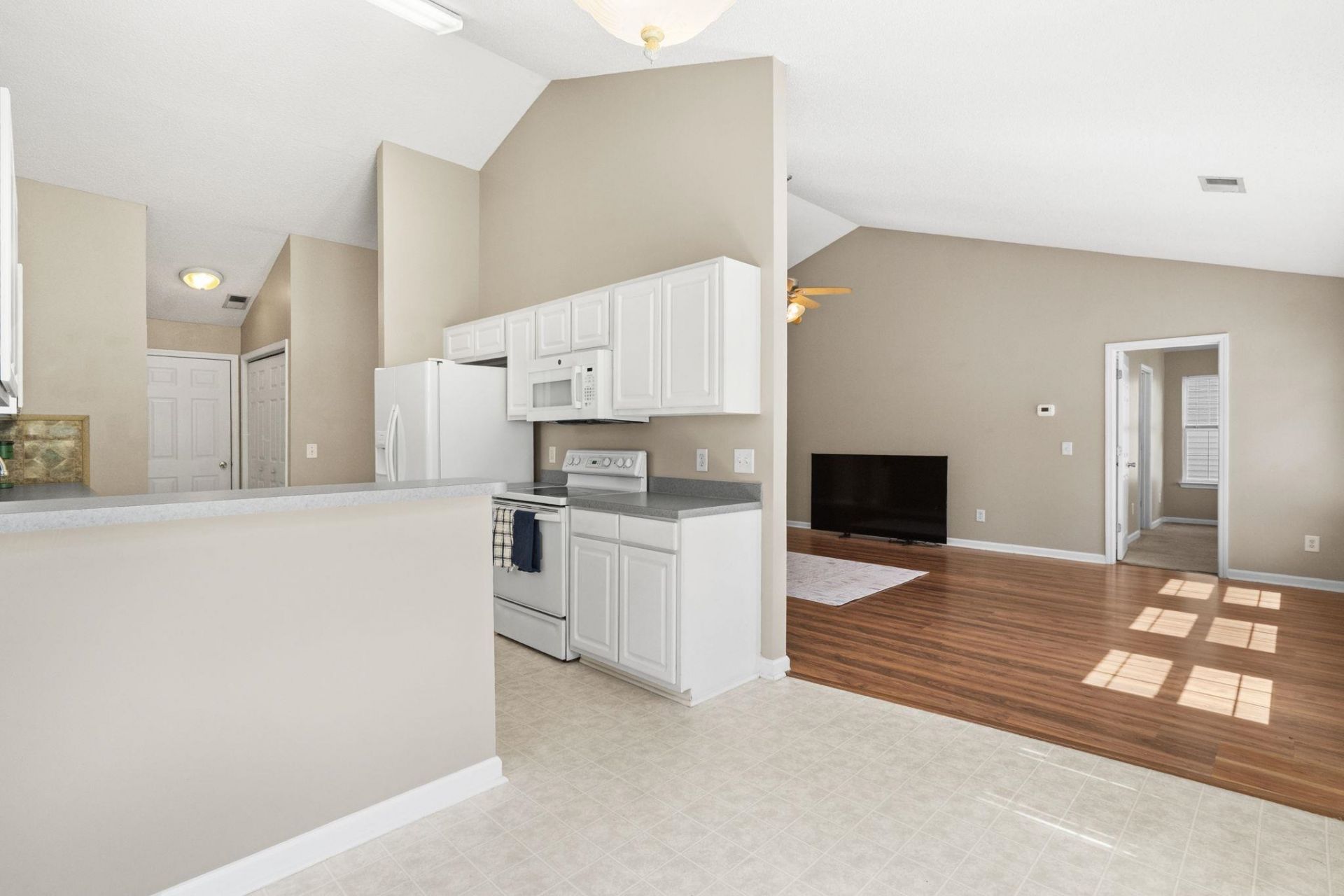 4681 Southgate Pkwy.  Photo 8