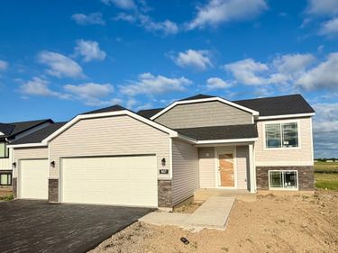 907 Misty Meadow Boulevard, Buffalo, MN 55313