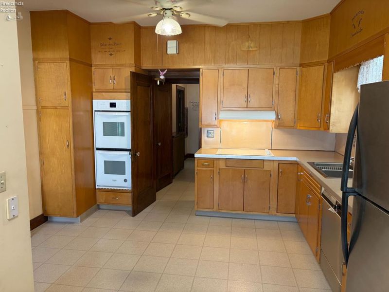 1031 Columbus Avenue, Sandusky, OH 44870 Photo 11