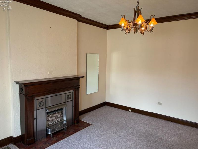 1031 Columbus Avenue, Sandusky, OH 44870 Photo 4
