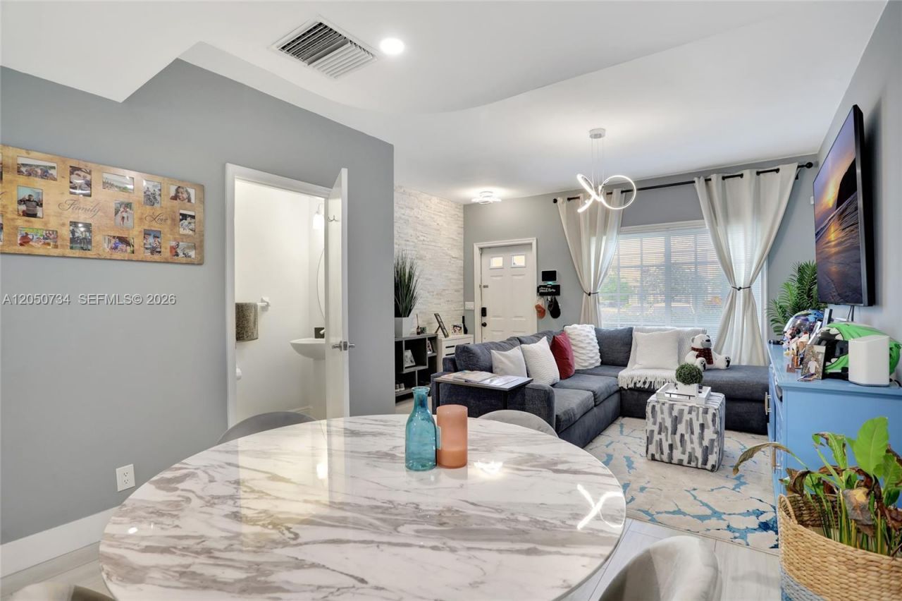 7921 Sanibel Dr , Unit 7921, Tamarac, FL 33321 Photo