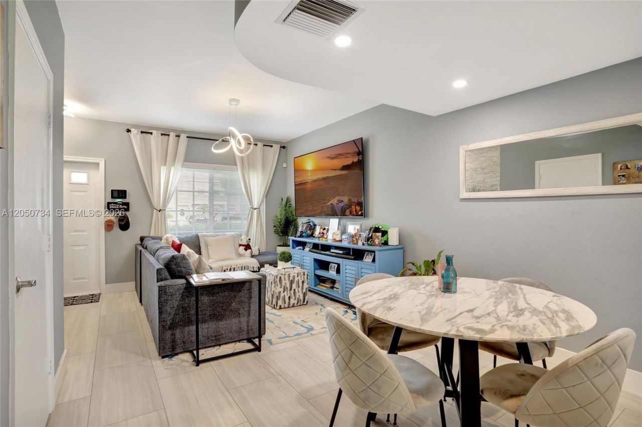 7921 Sanibel Dr , Unit 7921, Tamarac, FL 33321 Photo