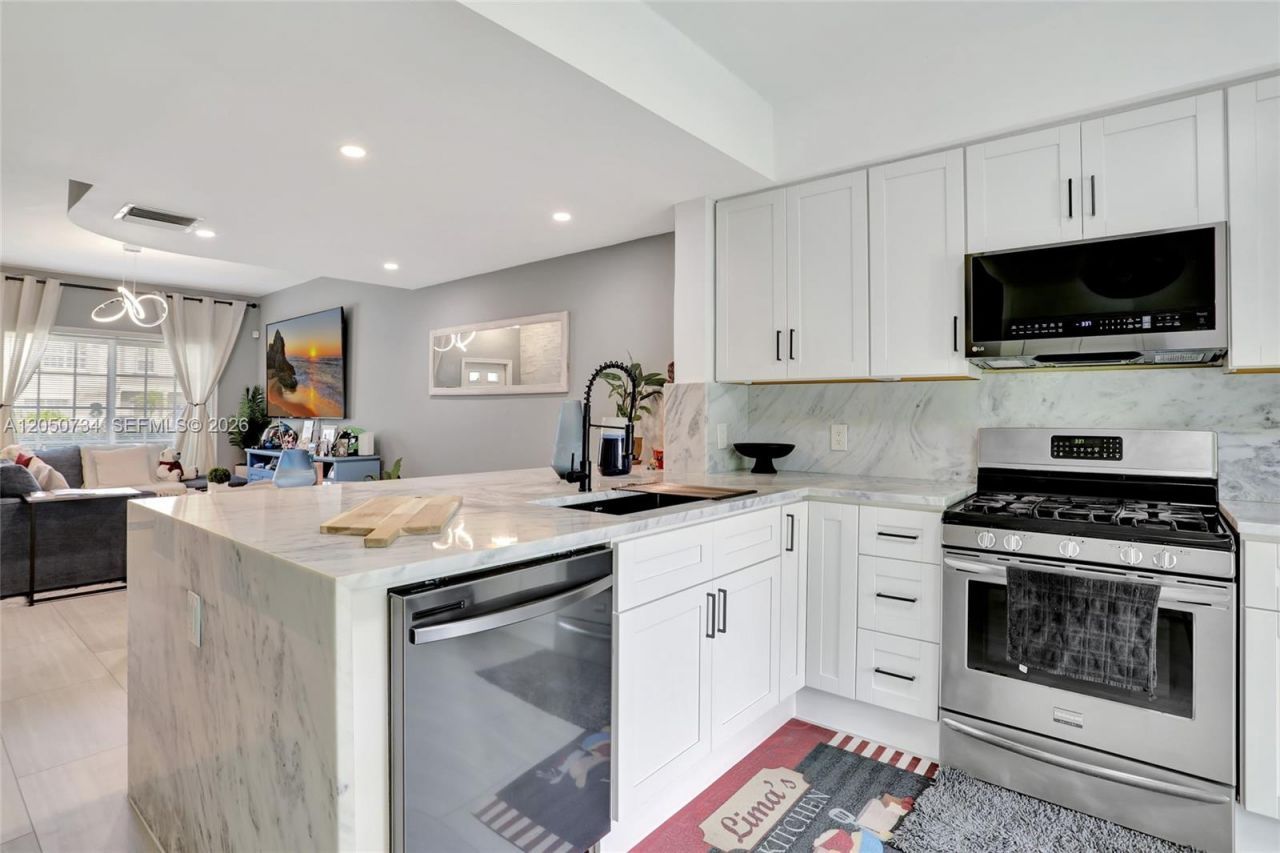 7921 Sanibel Dr , Unit 7921, Tamarac, FL 33321 Photo