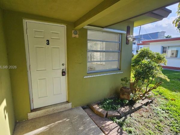 808 NE 10th St , Unit 3, Hallandale Beach, FL 33009