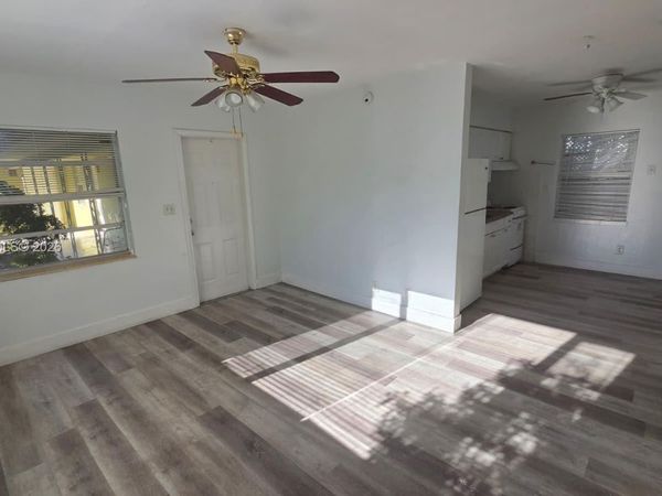 808 NE 10th St, Unit 3, Hallandale Beach, FL 33009
