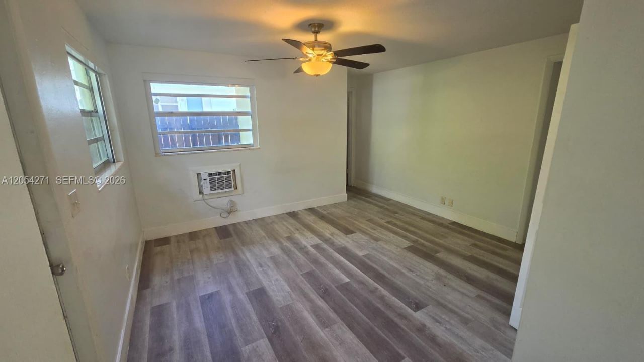 808 NE 10th St, Unit 3, Hallandale Beach, FL 33009 Photo