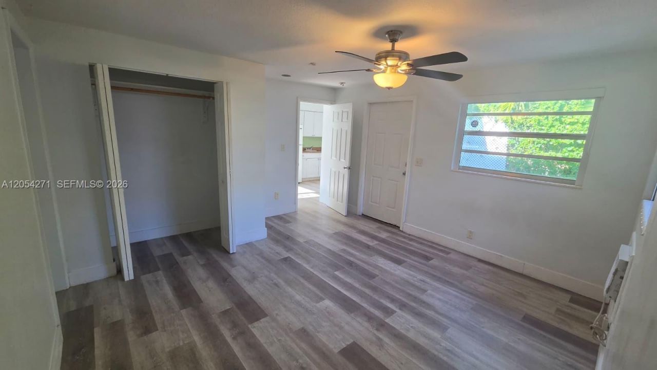 808 NE 10th St, Unit 3, Hallandale Beach, FL 33009 Photo