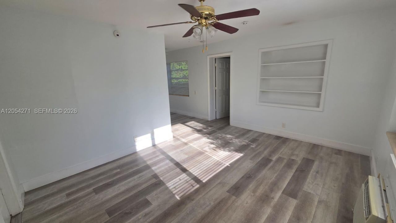 808 NE 10th St, Unit 3, Hallandale Beach, FL 33009 Photo