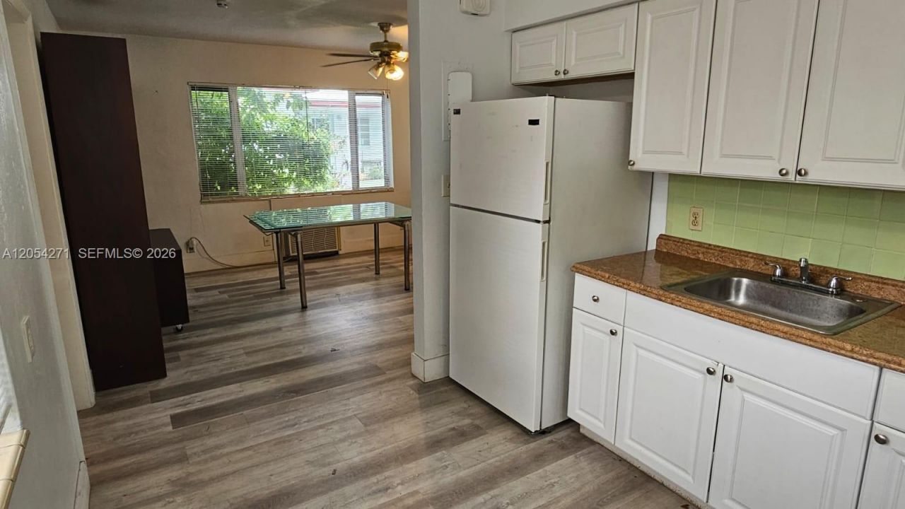 808 NE 10th St , Unit 3, Hallandale Beach, FL 33009 Photo