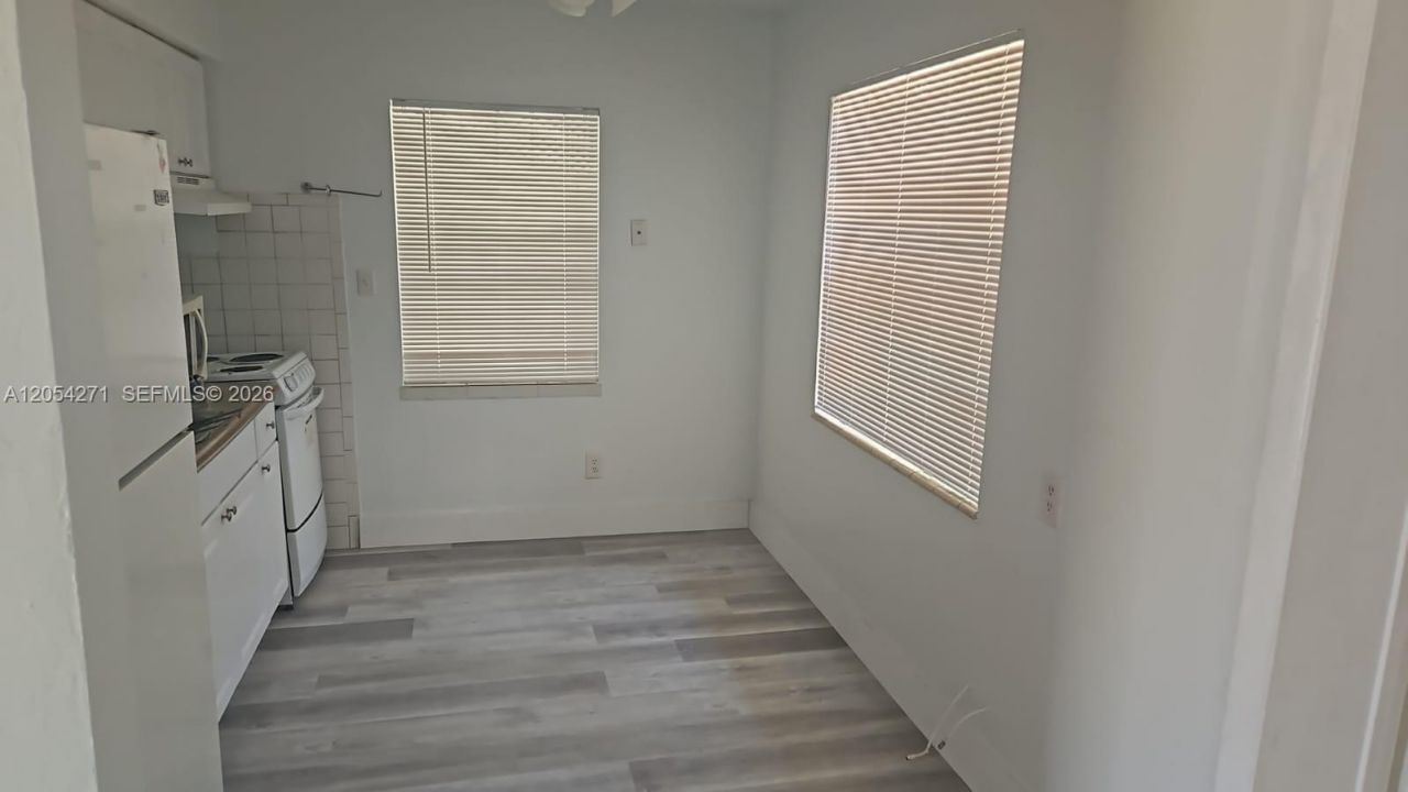 808 NE 10th St , Unit 3, Hallandale Beach, FL 33009 Photo