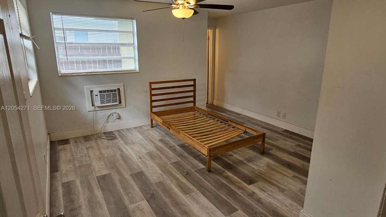 808 NE 10th St , Unit 3, Hallandale Beach, FL 33009 Photo