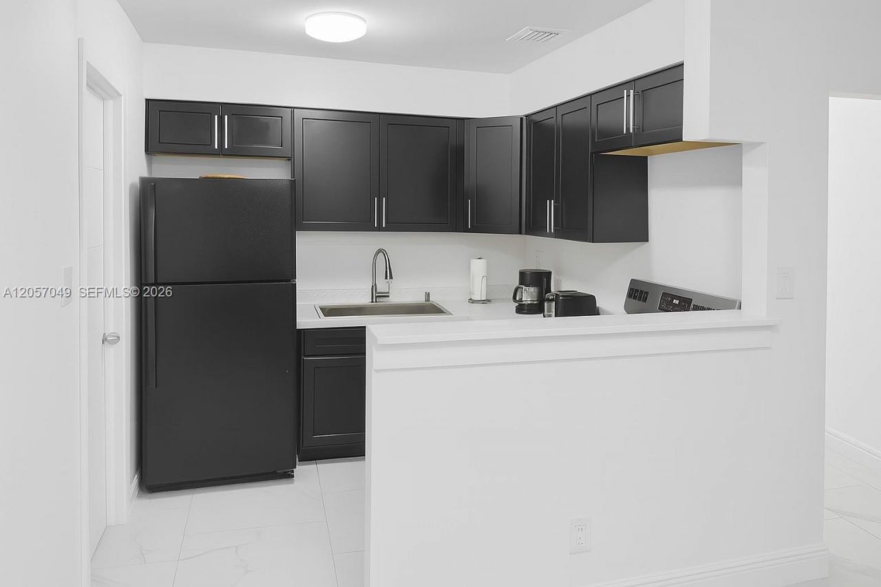 2231 NW 9th Ct , Fort Lauderdale, FL 33311 Photo