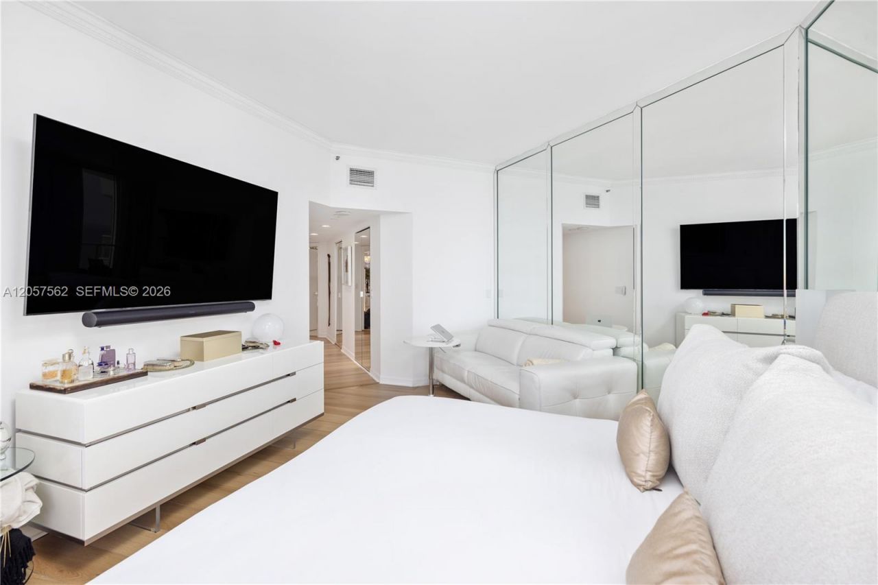 16445 Collins Ave, Unit OS25, Sunny Isles Beach, FL 33160 Photo