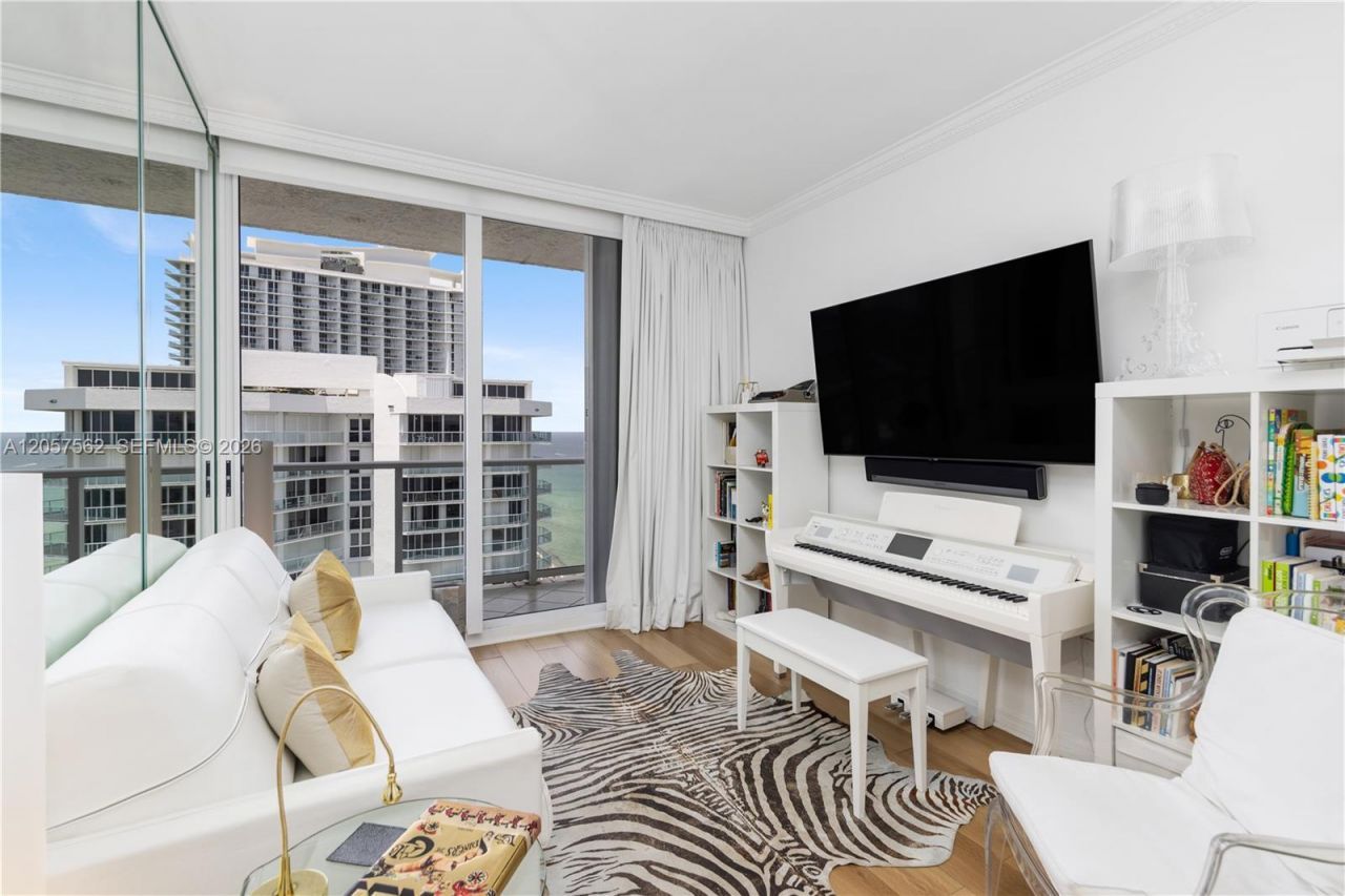 16445 Collins Ave, Unit OS25, Sunny Isles Beach, FL 33160 Photo