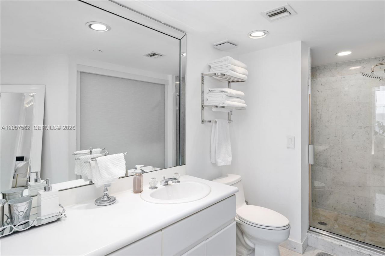 16445 Collins Ave, Unit OS25, Sunny Isles Beach, FL 33160 Photo