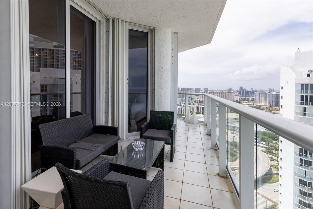 16445 Collins Ave, Unit OS25, Sunny Isles Beach, FL 33160 Photo