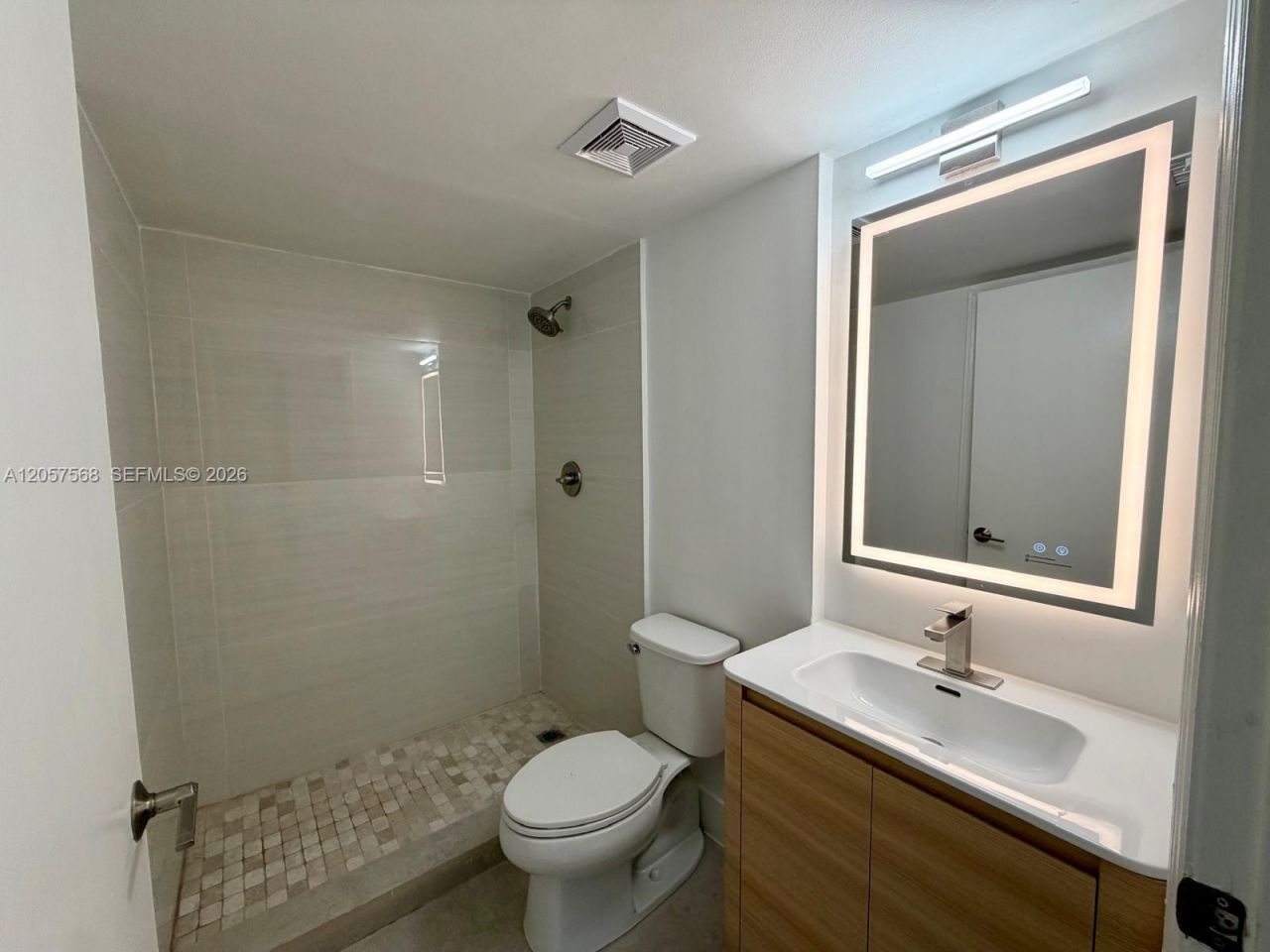 3690 N 56th Ave , Unit 906, Hollywood, FL 33021 Photo